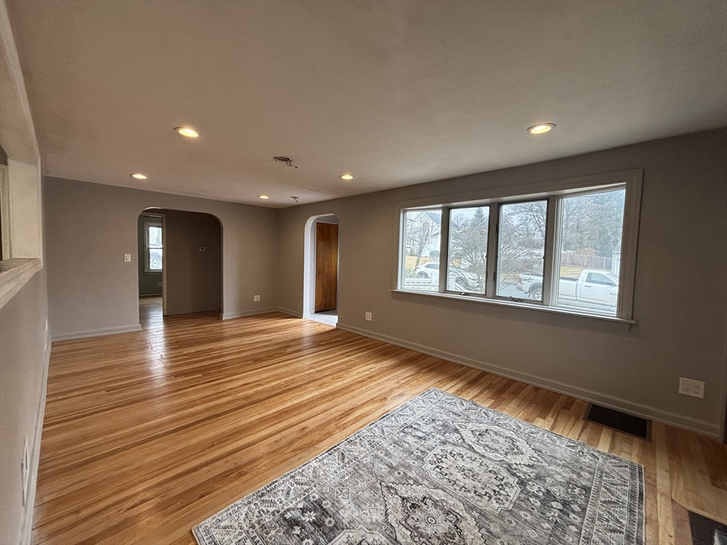 27 Evans Rd, Stoneham