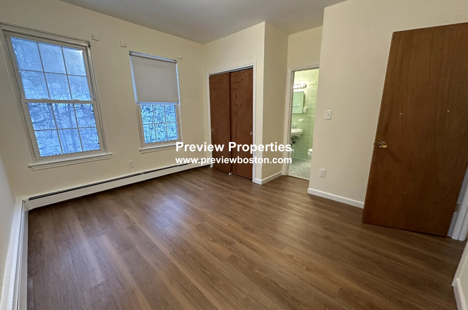 78 South Huntington Ave, Jamaica Plain