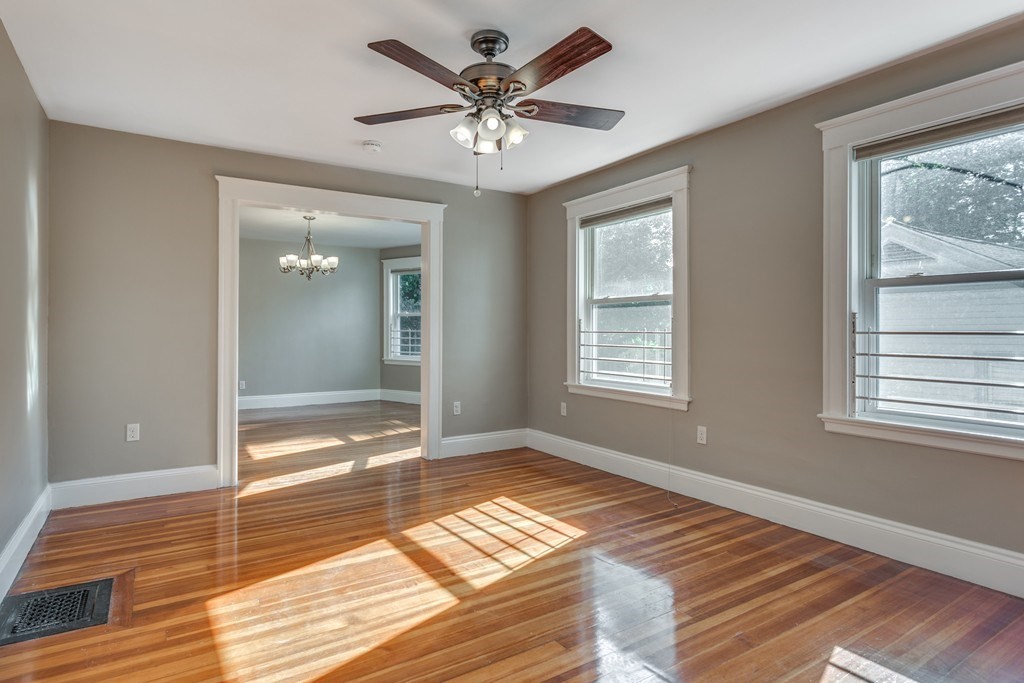 26 Boylston Rd, Newton Highlands