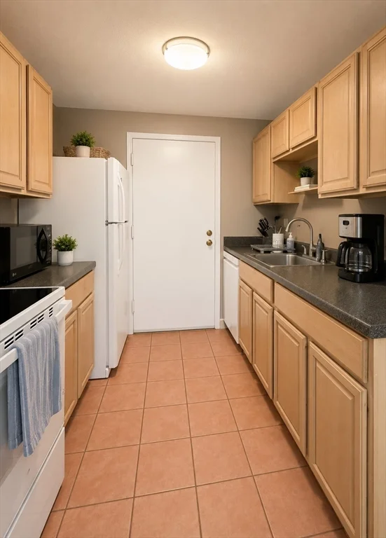 8 Village Rock Ln, Natick