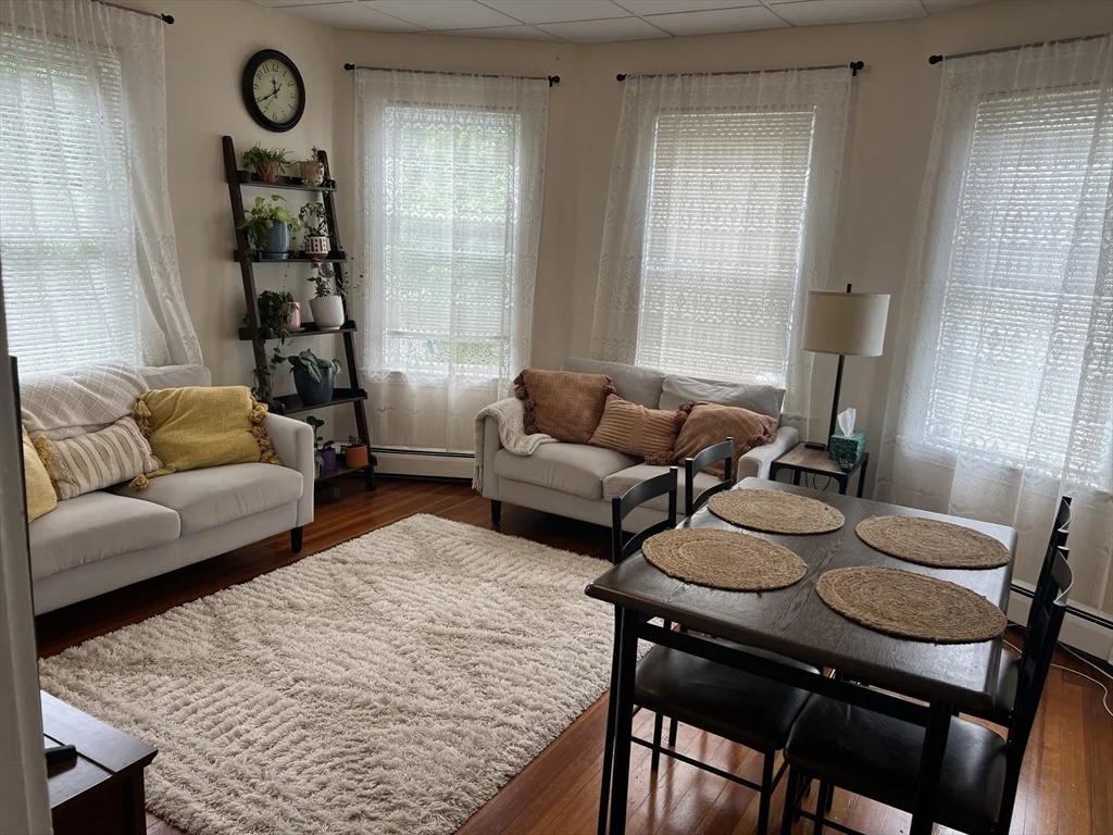 100 Quincy Ave, Winthrop