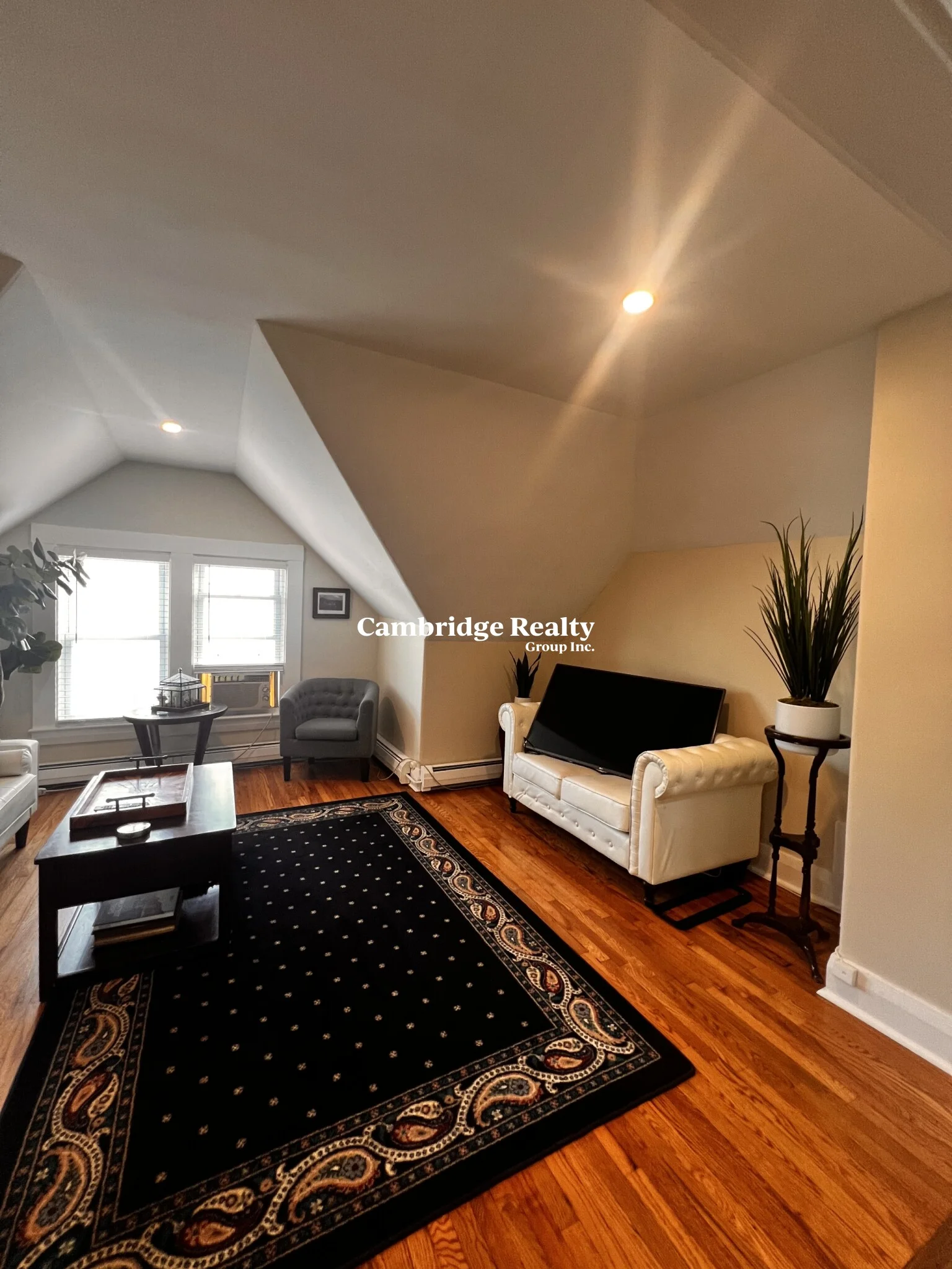 626-628 Washington St, Wellesley