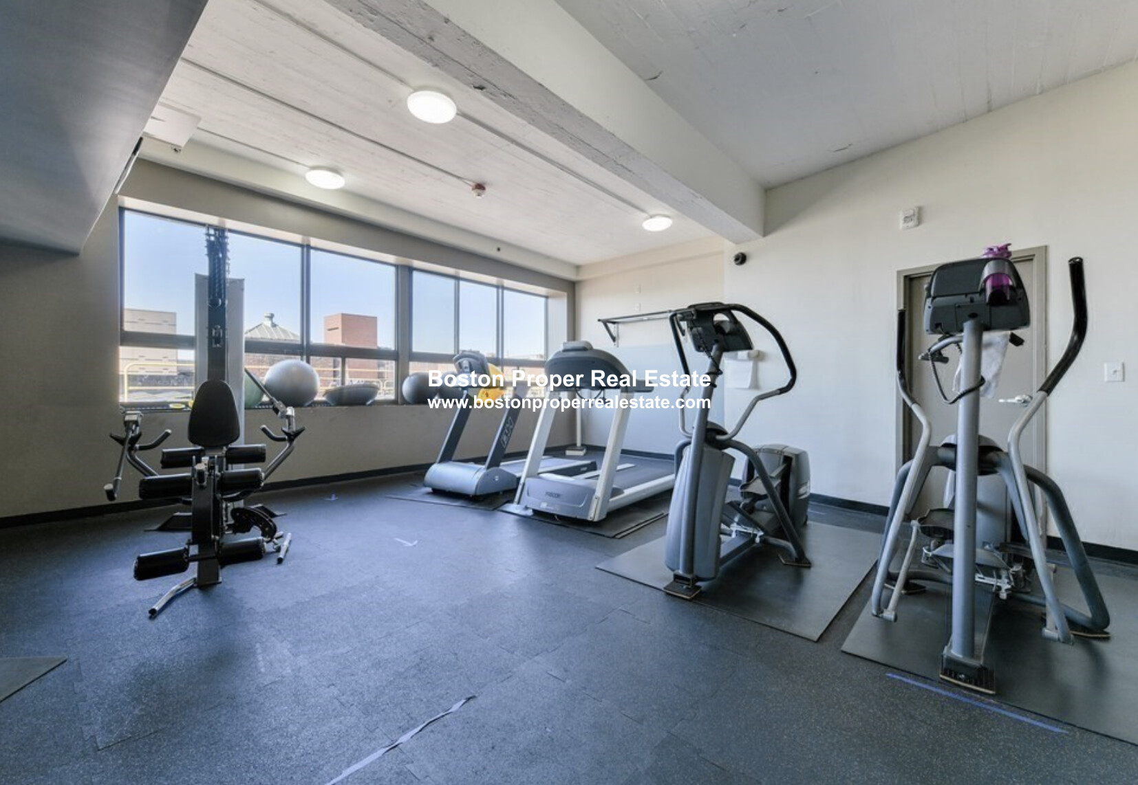 12 Stoneholm St, Fenway