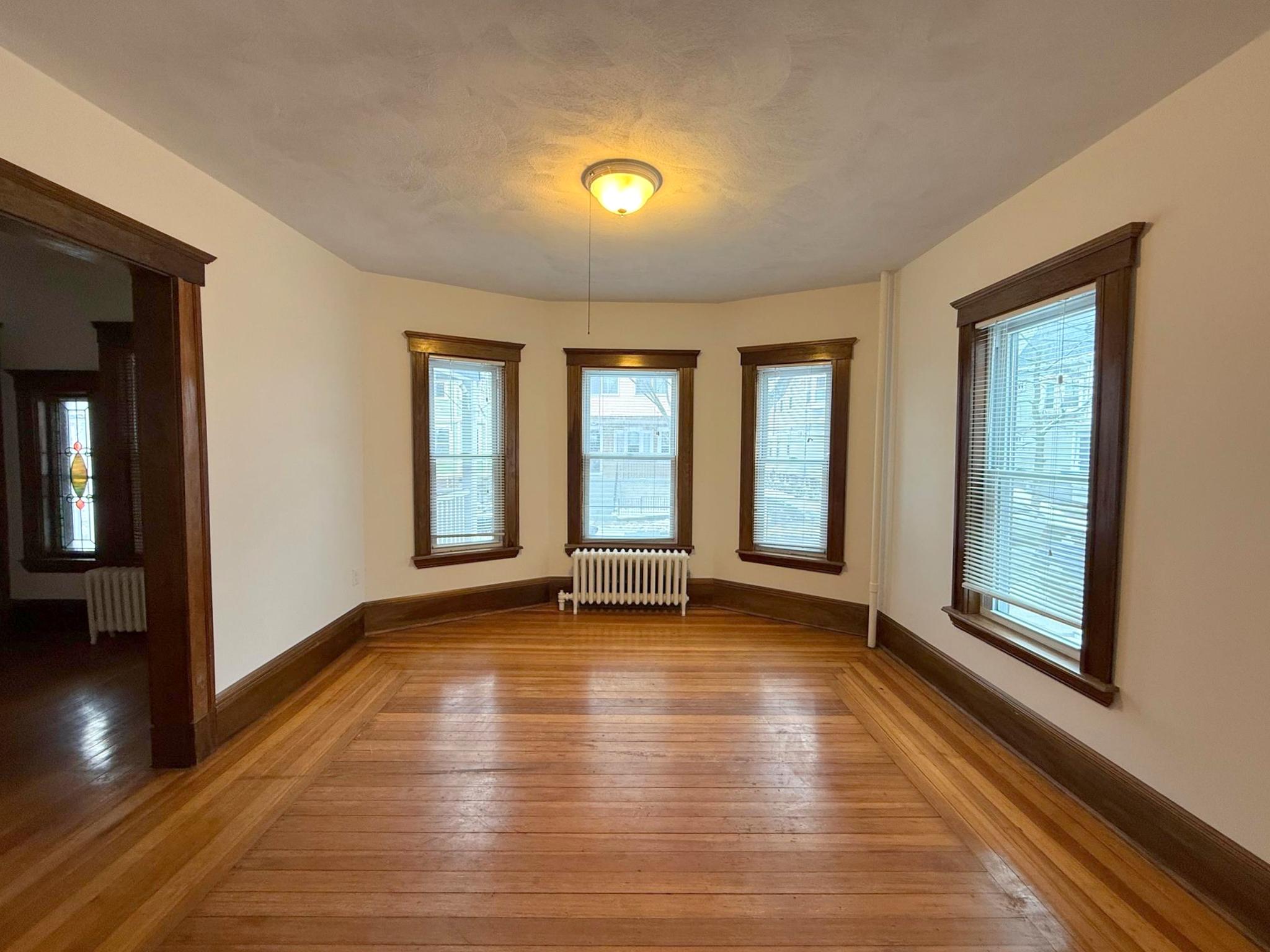 50 Simpson Ave, Tufts