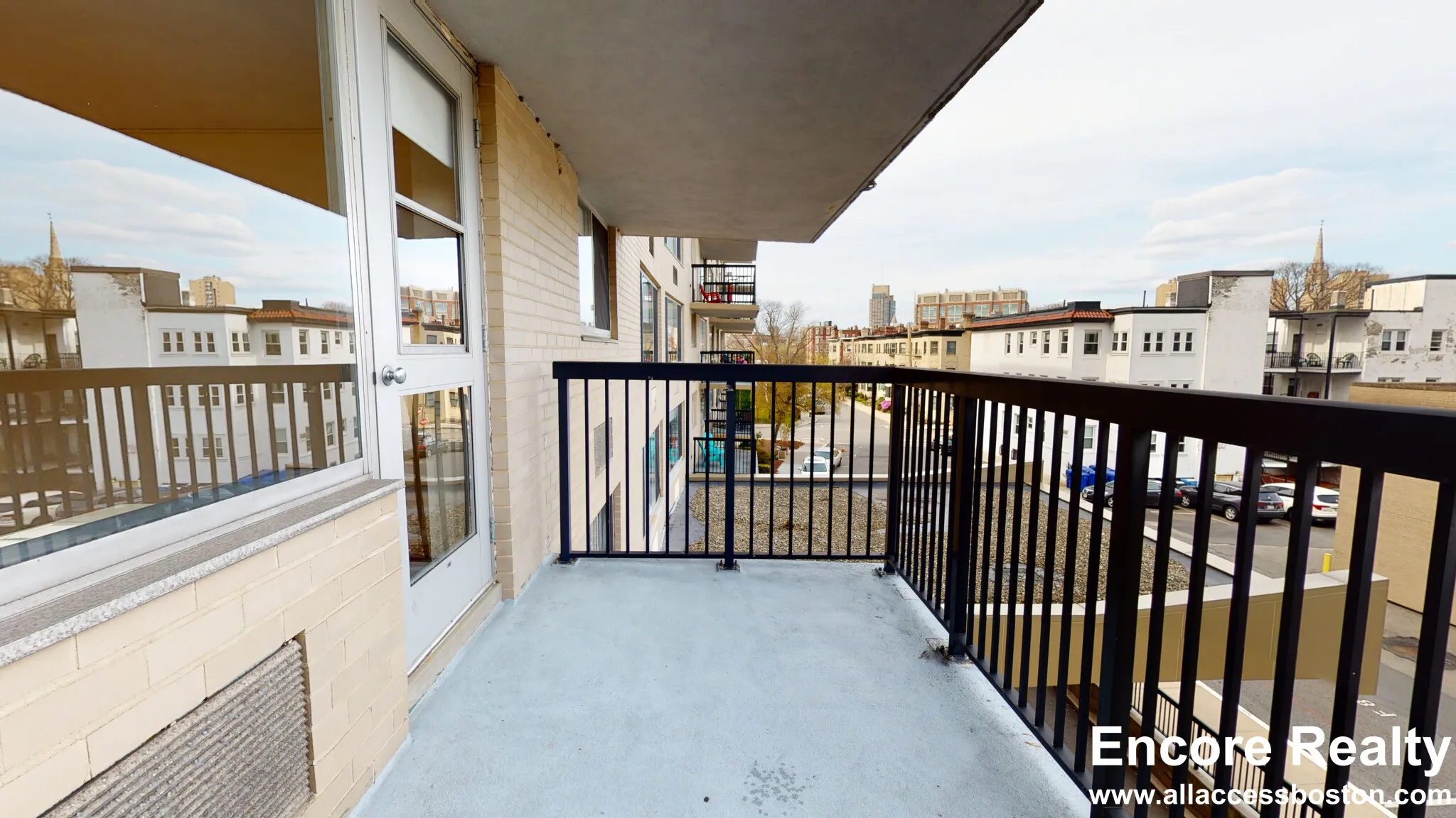 101 Monmouth Ct, Longwood