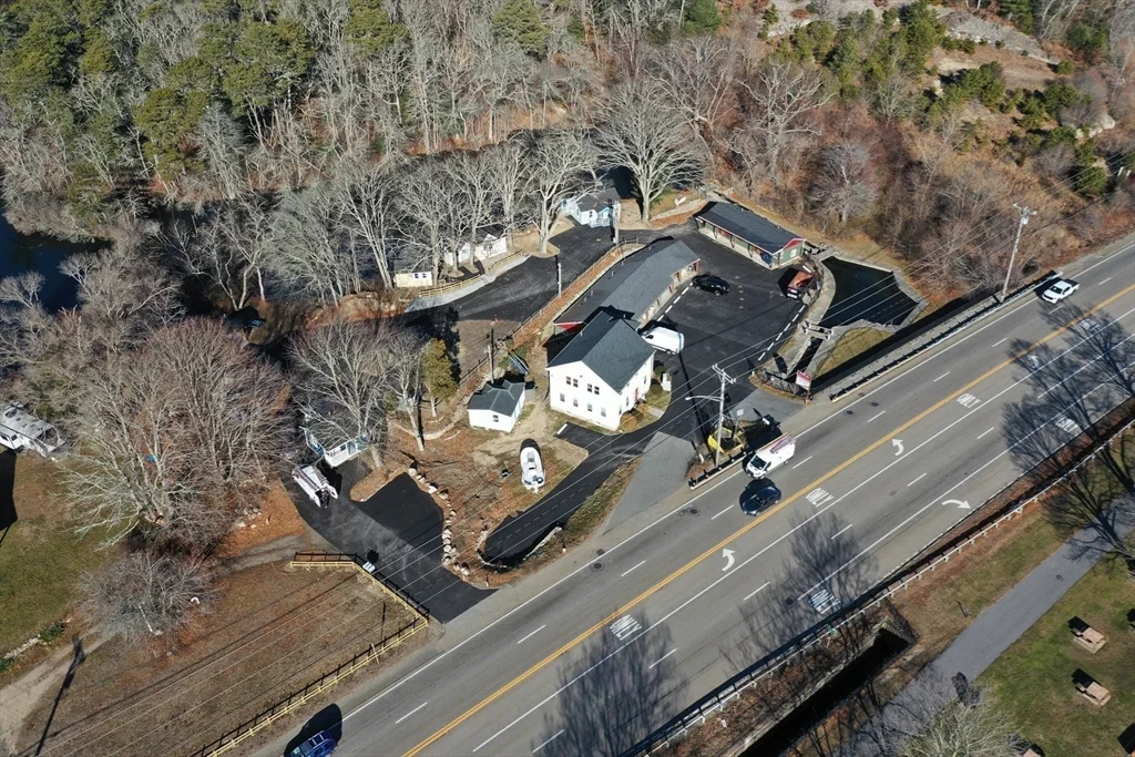 825 Scenic Hwy, Bourne