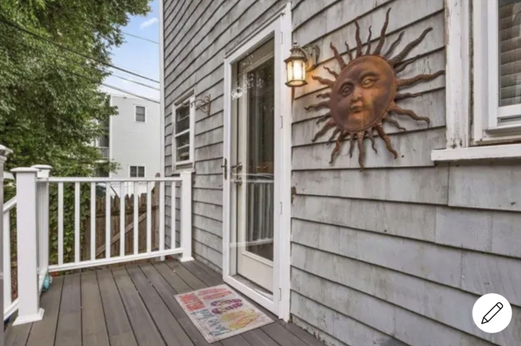 66 Bolton St, South Boston