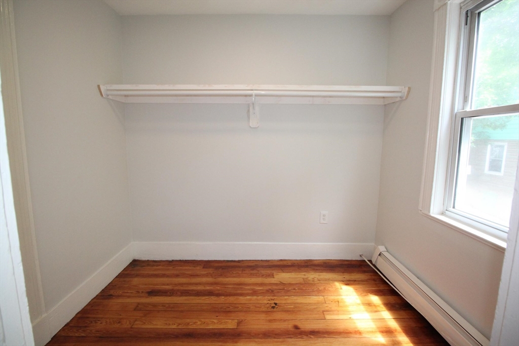 12 Albion Pl, Charlestown