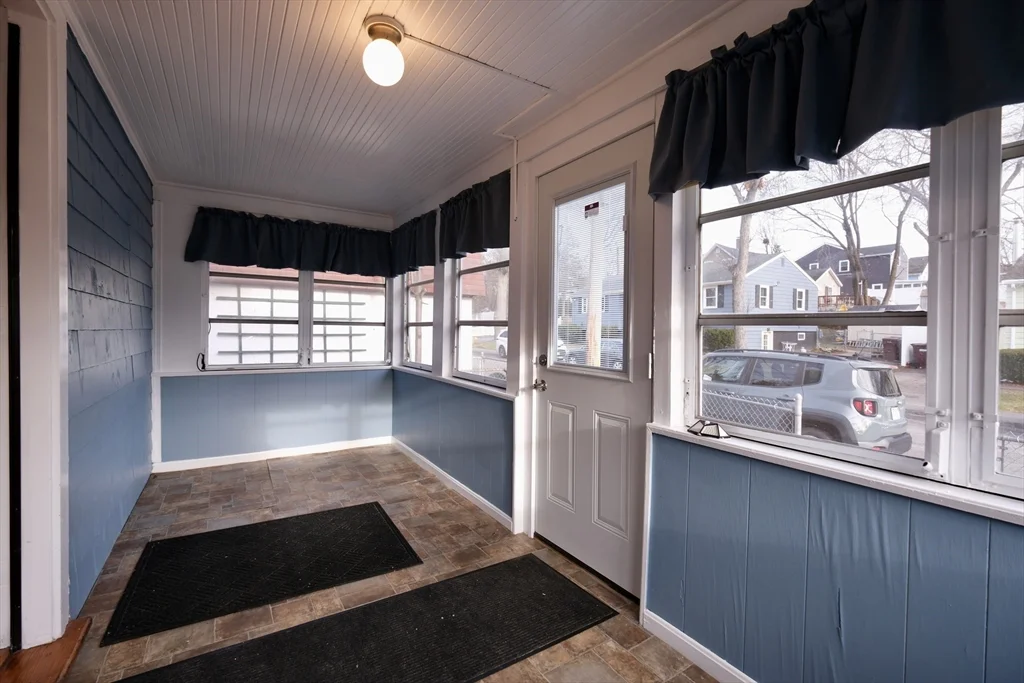 26 Cleveland St, Dedham