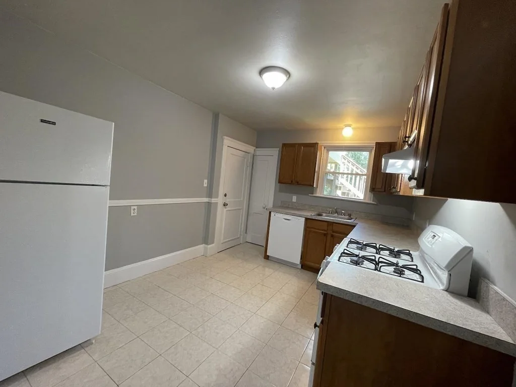 350 Plain, South Braintree