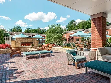 11 Independence Dr, Chestnut Hill