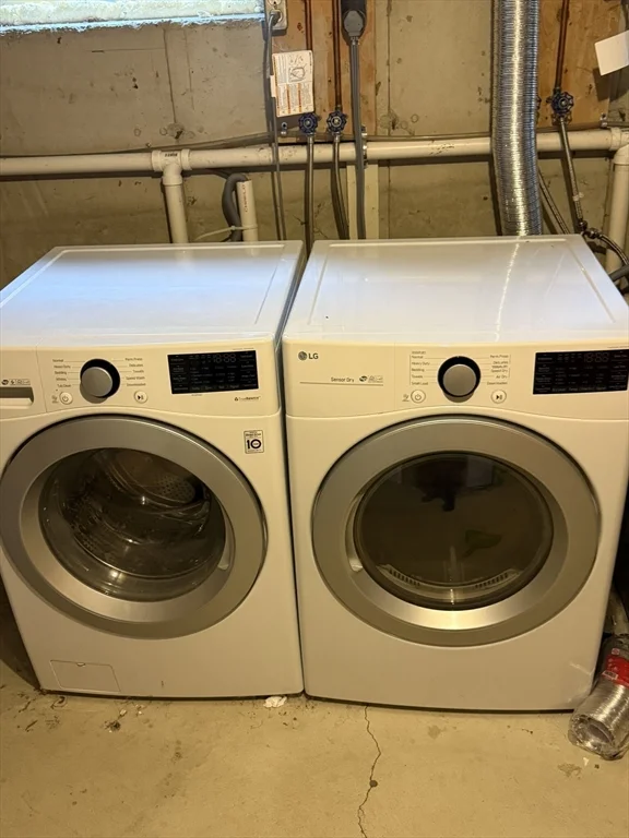 17 Wyvern St, Jamaica Plain