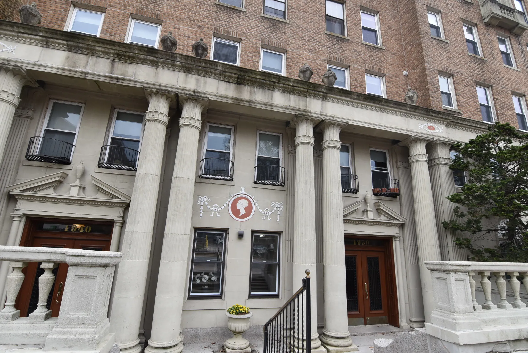 1950 Commonwealth Ave, Brighton