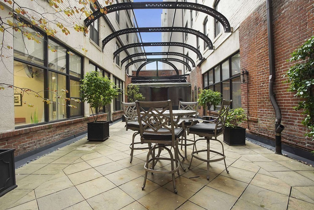 416 Commonwealth Ave, Back Bay