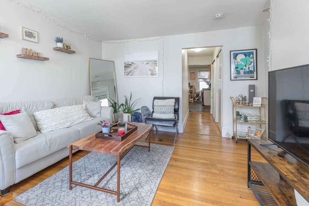 69 I St, South Boston