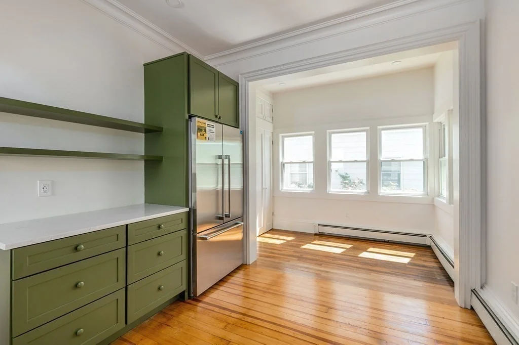 14 Evergreen, Winter Hill