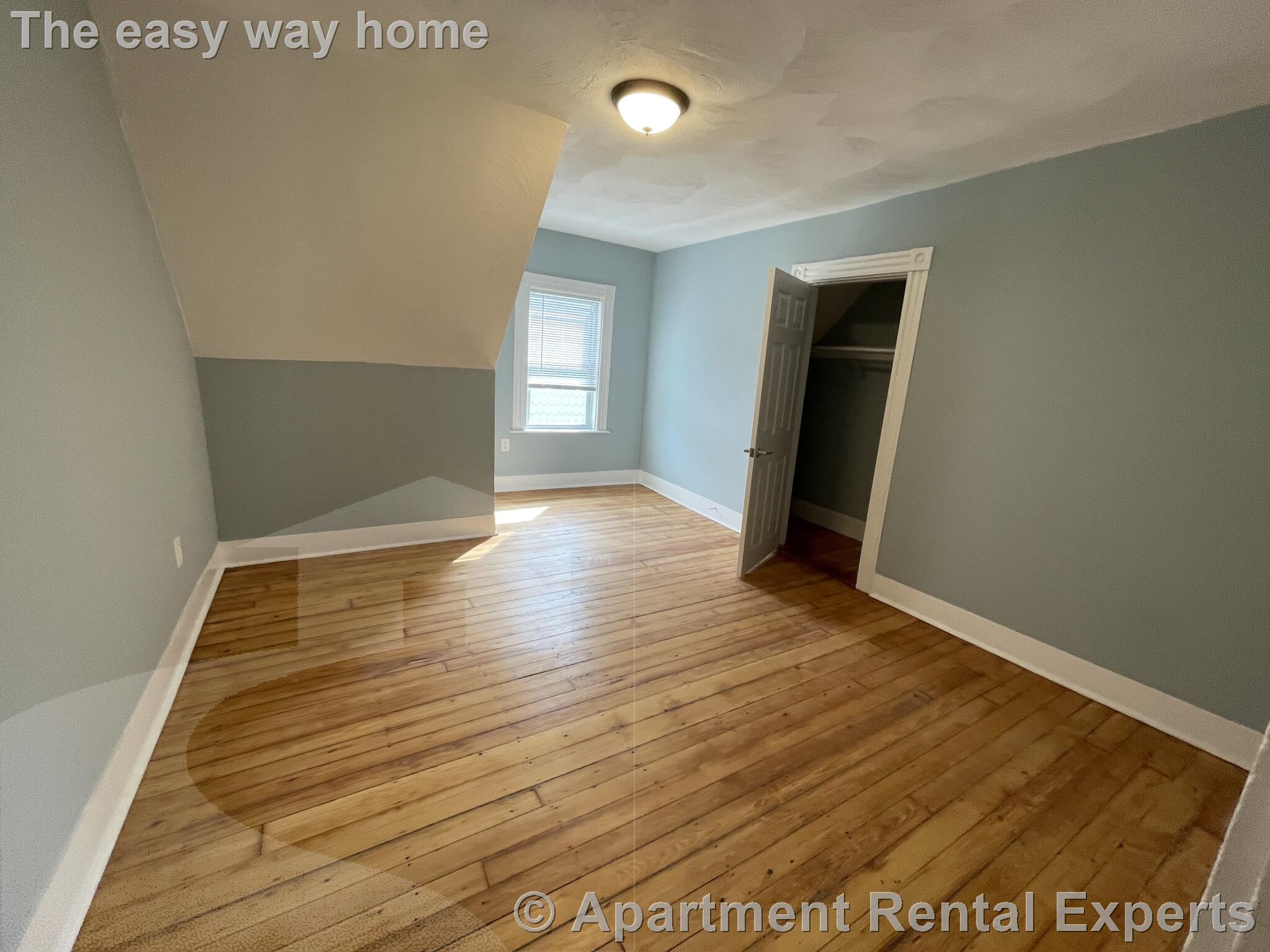 35 Cameron Ave, Davis Square