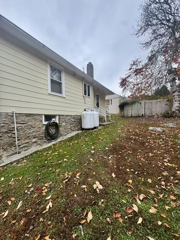 16 Winona Ave, Sconticut Neck