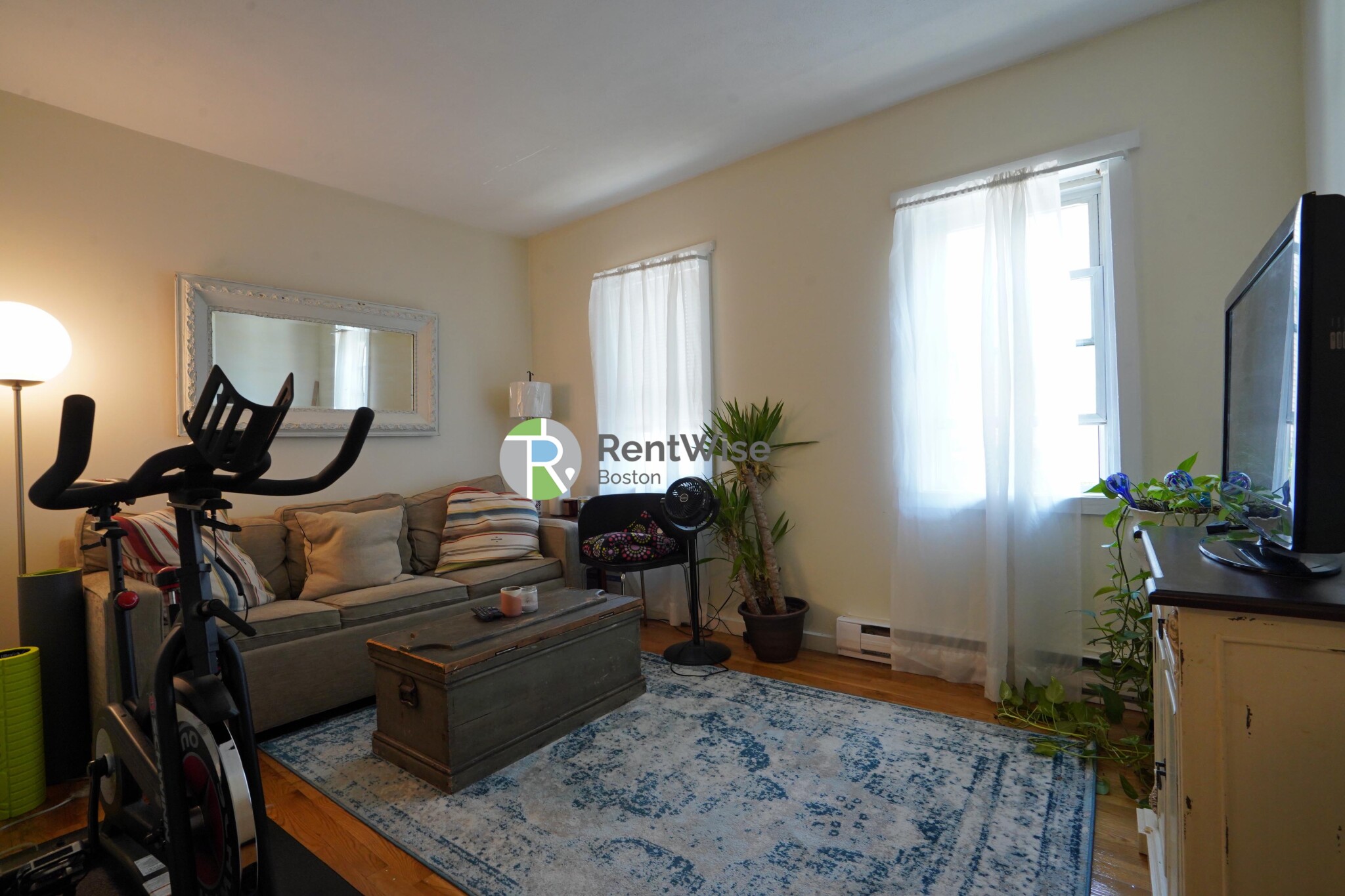 3 Schrepel Pl, South Boston