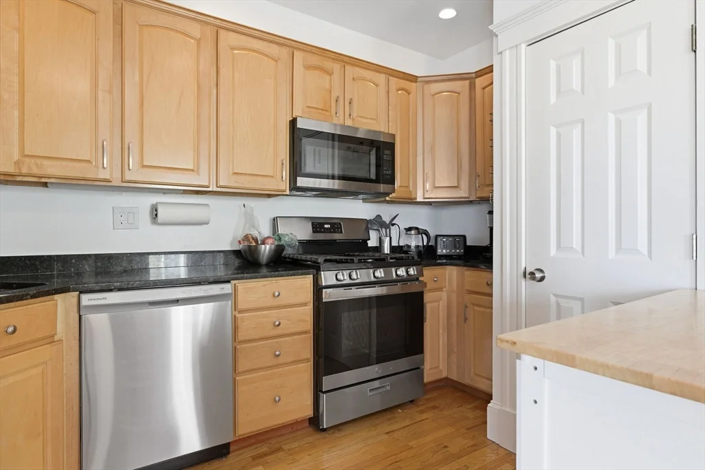88 G St, South Boston