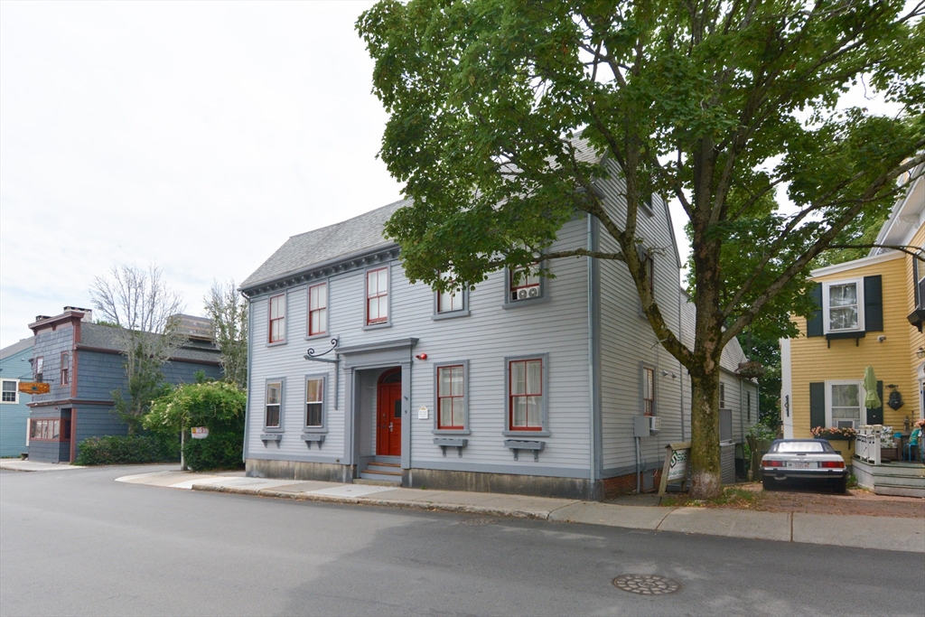 9 State St, Marblehead