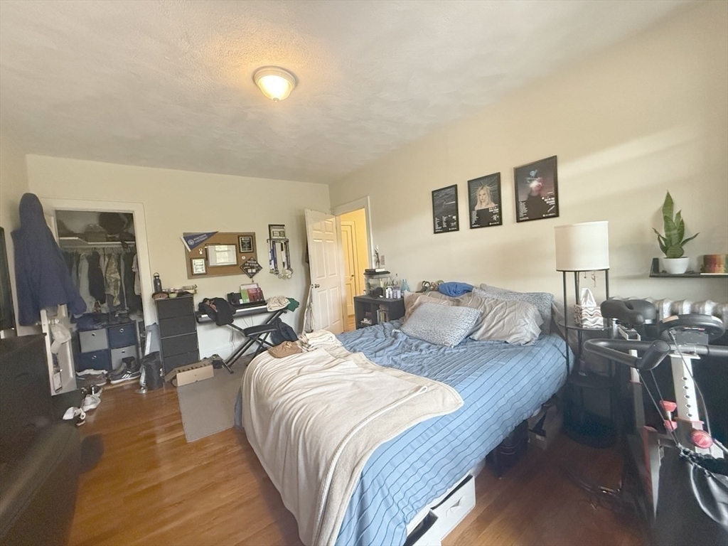 1472 Commonwealth Ave, Brighton