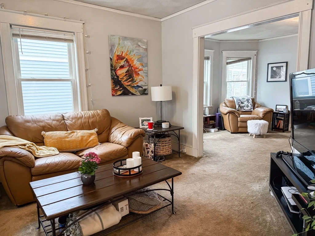 10 Hunnewell Ave, Brighton