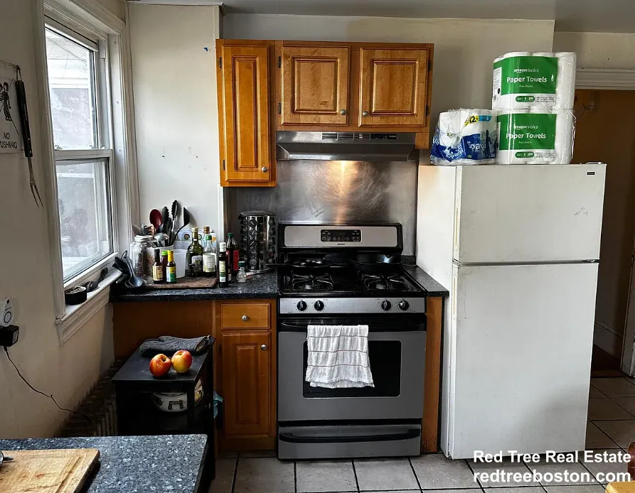 40 Hooker St, Allston