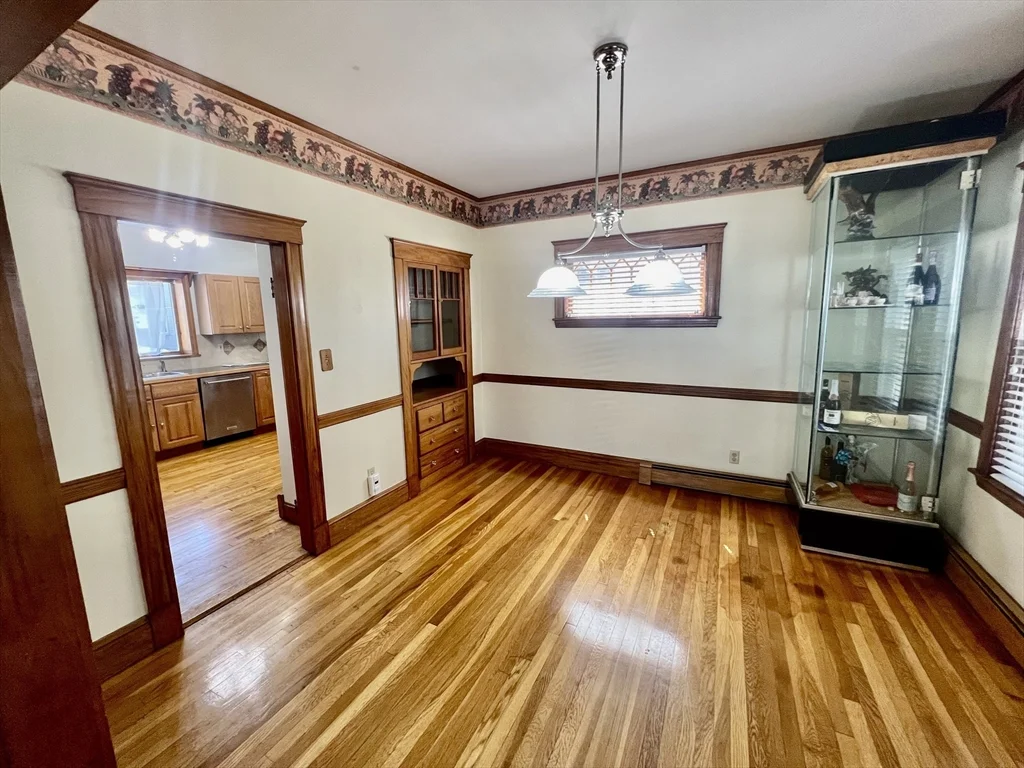 616 Adams Sr, Quincy