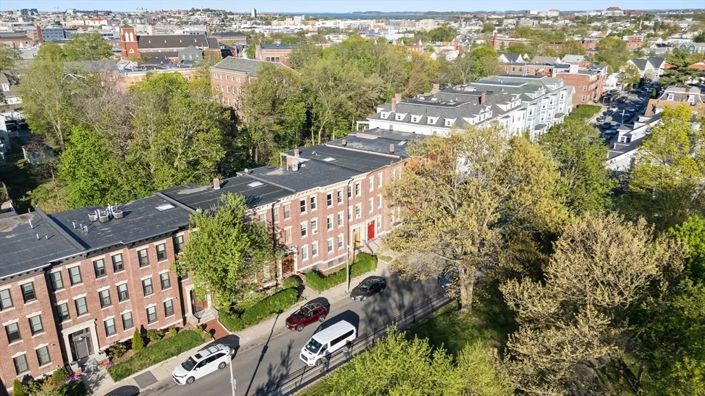 86 Winthrop St, Roxbury