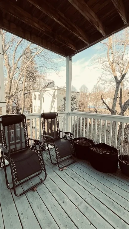 3 Nira, Mission Hill