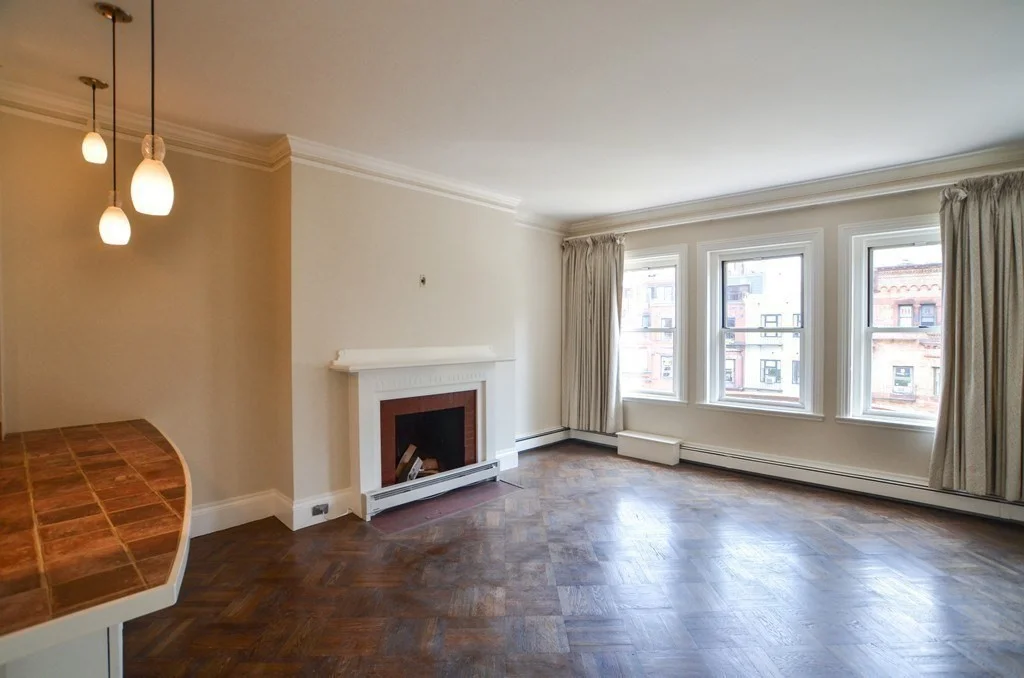 175 Newbury St, Back Bay