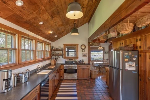 46 Tennessee Ave, Madaket