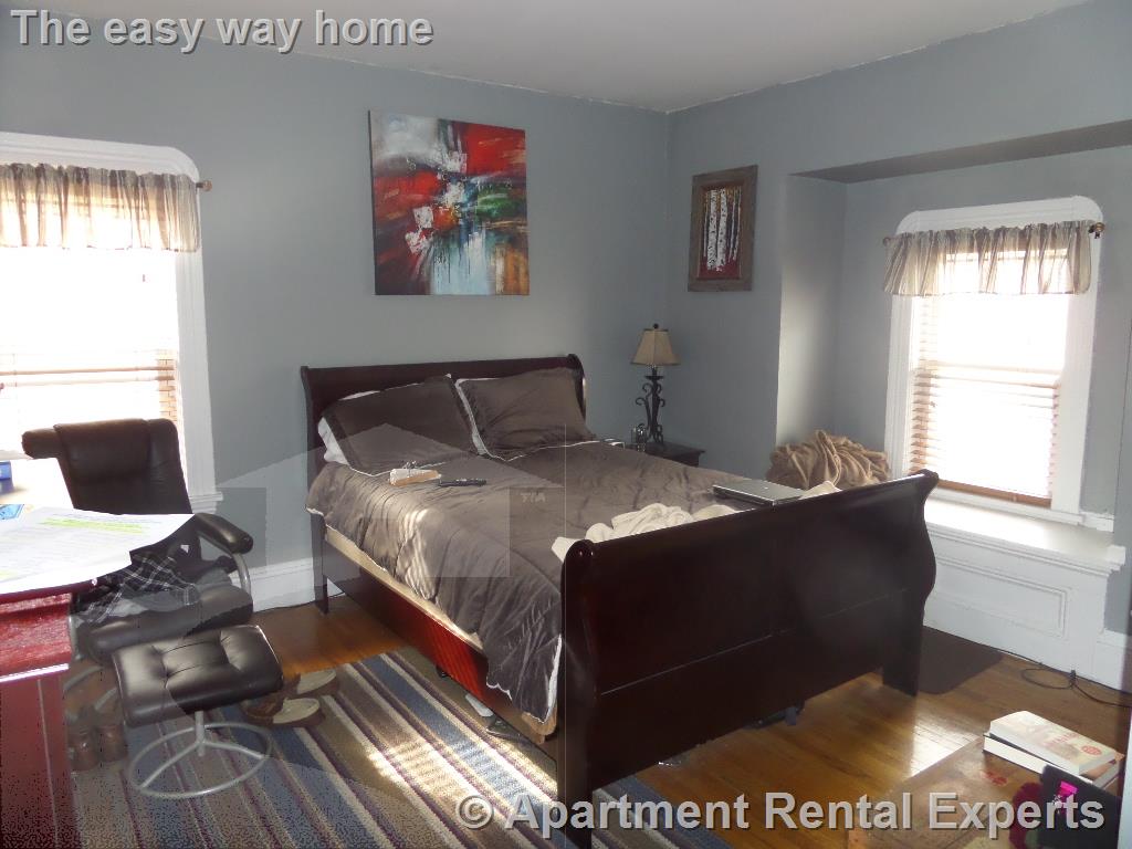 22 Highland Rd, Davis Square