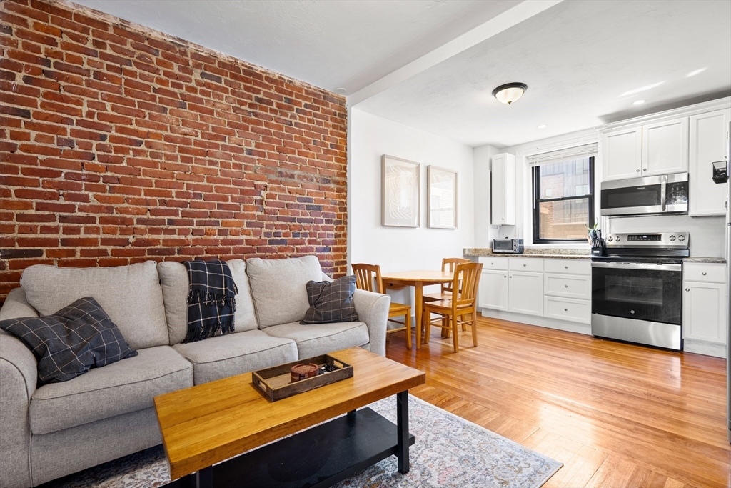 107 Jersey St, Fenway