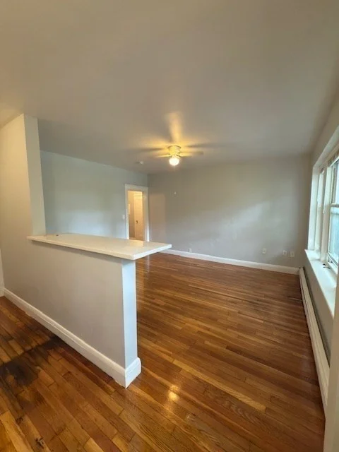 15 Ives, Beverly