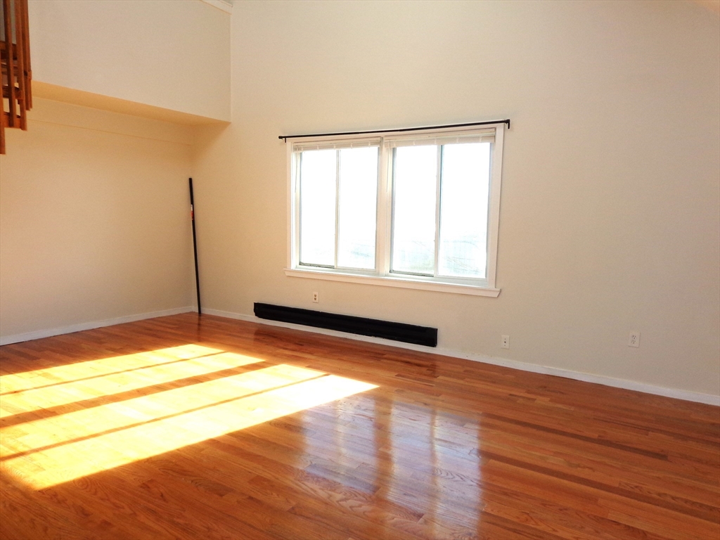 25 Acton St, Watertown