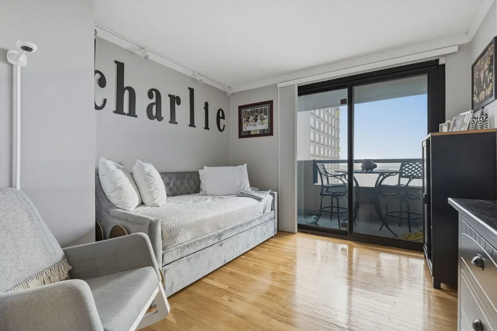 65 E India Row, Downtown