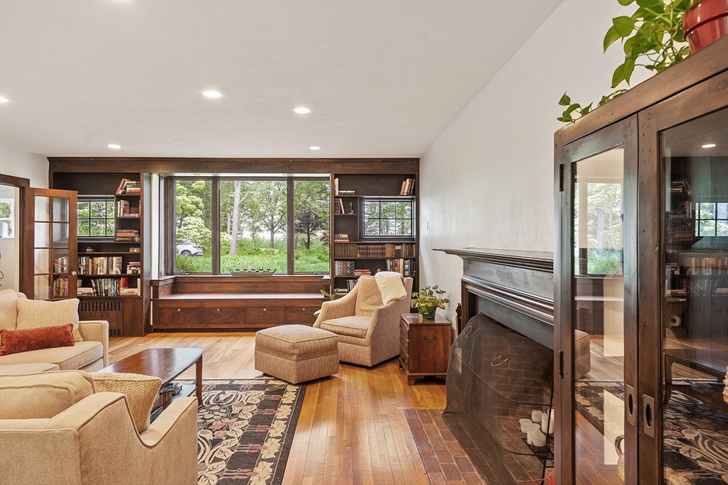 229 Fairhaven Hill Rd, Concord