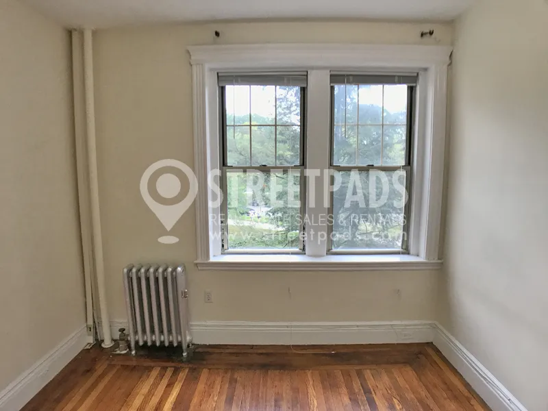27 Park Dr, Fenway