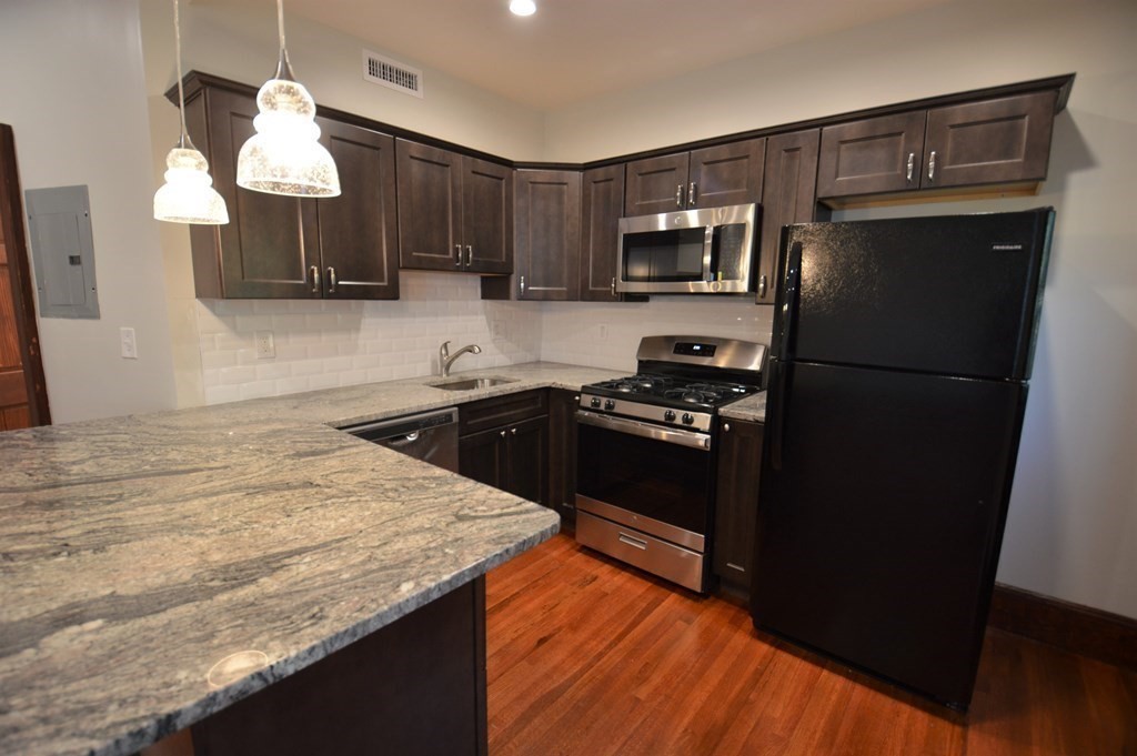 1736 Beacon St, Brookline