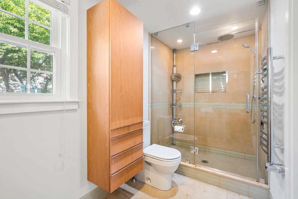 285 Temple St, Newton