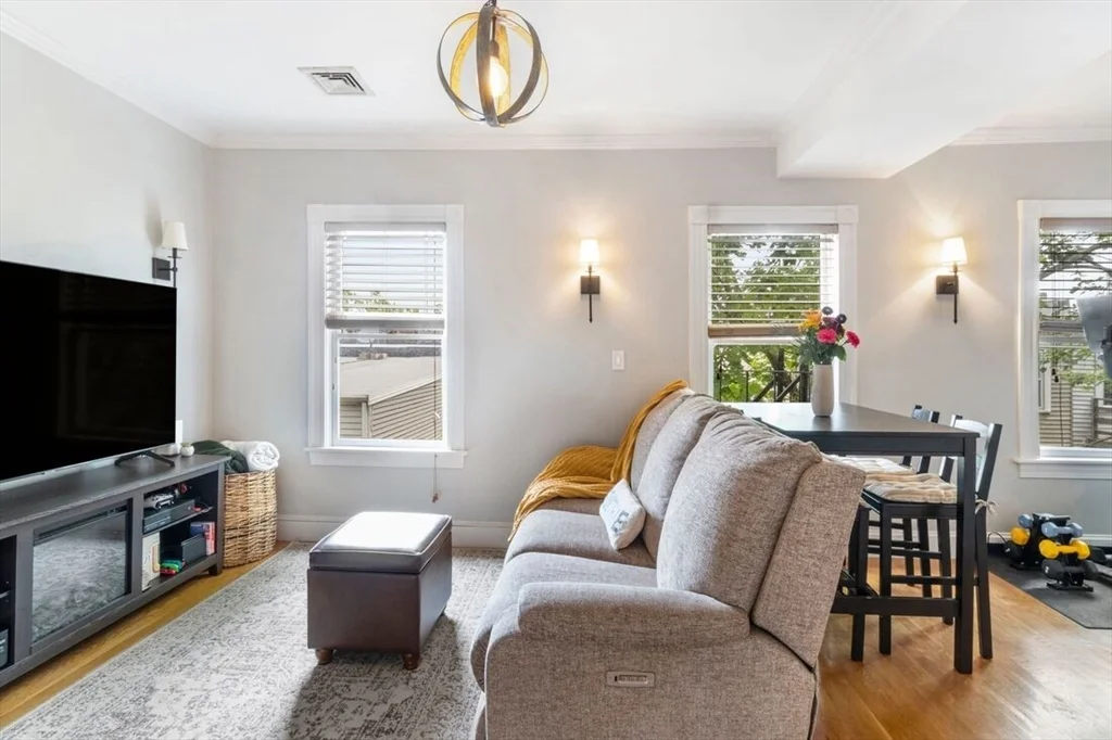 296 W 3rd, South Boston