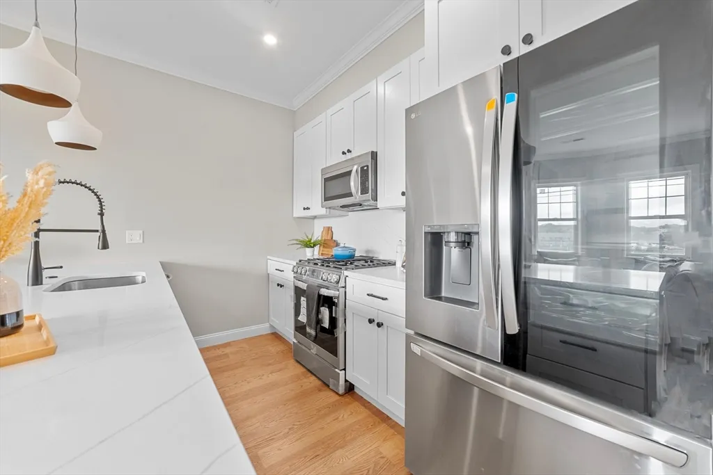 31 Boardman St, East Boston