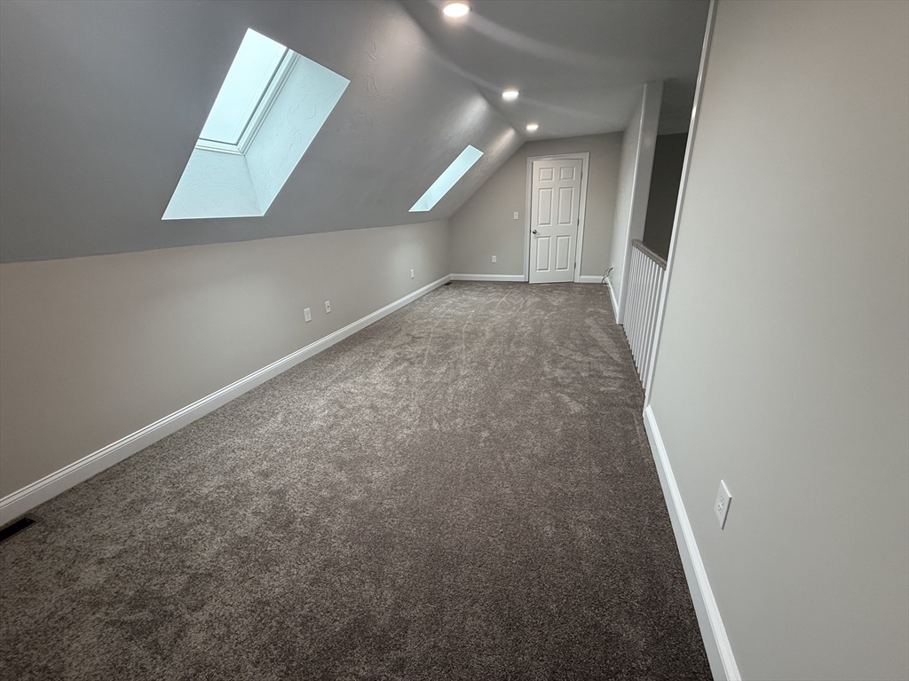 15 Glacier Path, Middleboro