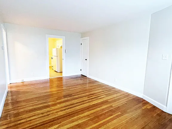2 bed, 1 bath apartment for rent at 21 Merrill Ave Unit 4, Quincy — photo 7 of 8