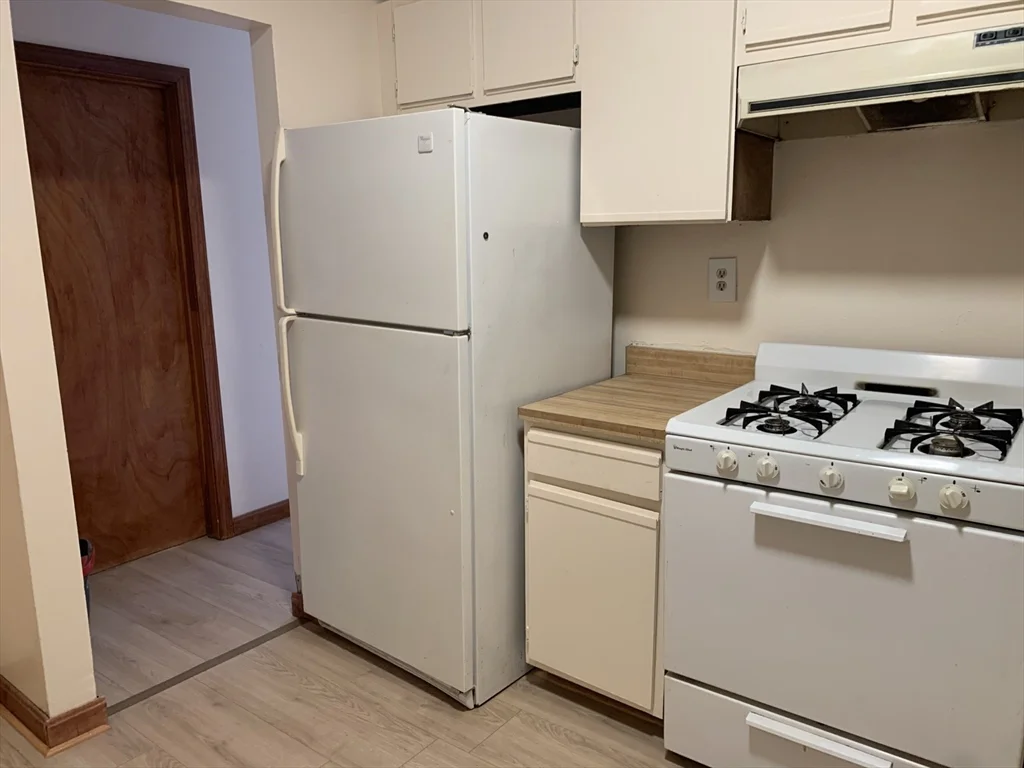 226 Brightman, Fall River