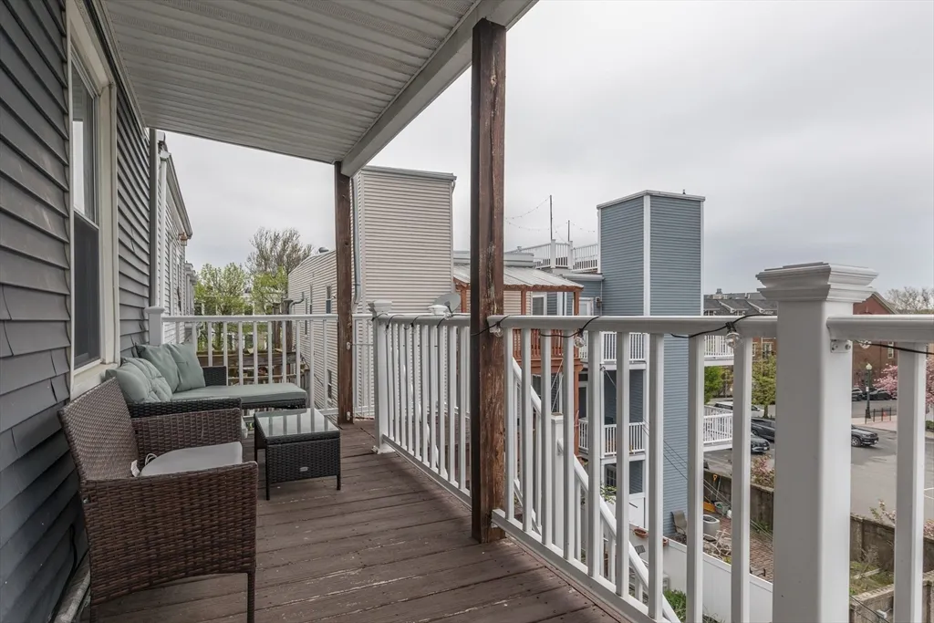 100 H St, South Boston