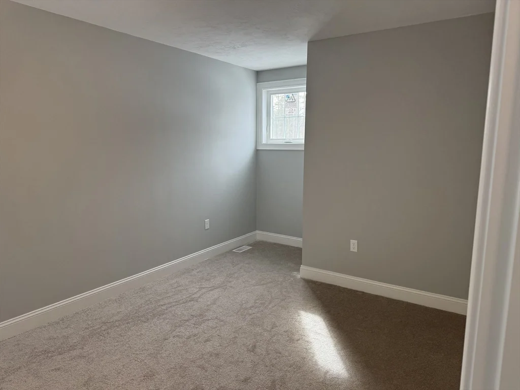 25 Kashmir's Way, Middleboro