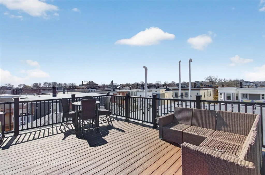 15 W Bellflower St, South Boston